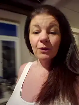 Snapshot of 420Curvybabe chatting on January 24, 7:19 am 420Curvybabe online show from January 24, 7:19 am