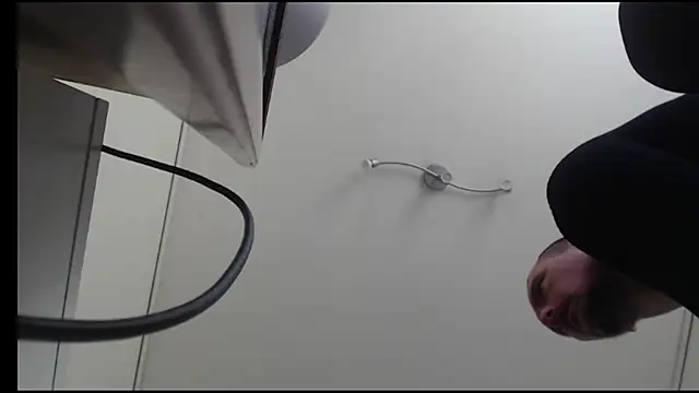 Snapshot of SisDamFem chatting on March 15, 8:58 am SisDamFem online show from March 15, 8:58 am