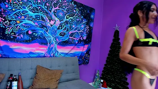 Snapshot of Mieldeluna chatting on December 6, 5:31 am Mieldeluna online show from December 6, 5:31 am
