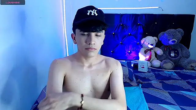 benji hoter online show from November 6, 8:32 pm