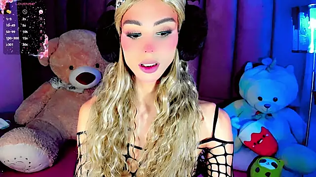 dollswit01 online show from January 18, 3:27 pm