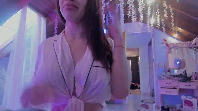 Snapshot of Spoiiiled chatting on March 11, 11:23 am Spoiiiled online show from March 11, 11:23 am