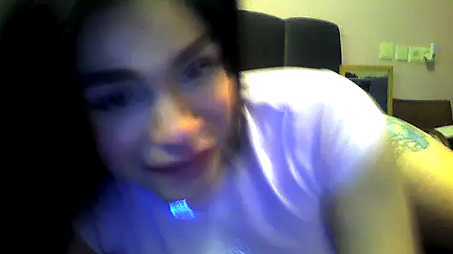 Snapshot of Spoiiiled chatting on December 4, 9:45 pm Spoiiiled online show from December 4, 9:45 pm