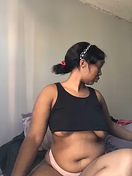 Snapshot of Sexyass242 chatting on September 22, 6:15 am Sexyass242 online show from September 22, 6:15 am