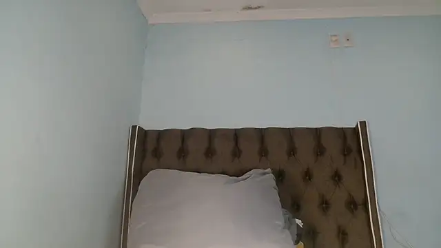 CHOCKYCHOCX2 online show from December 12, 2:26 am