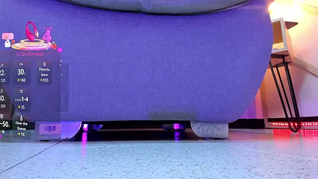 SophieHarris  online show from March 12, 11:01 pm