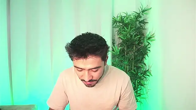 Snapshot of dam0n_fr0st chatting on April 10, 9:30 pm dam0n fr0st online show from April 10, 9:30 pm