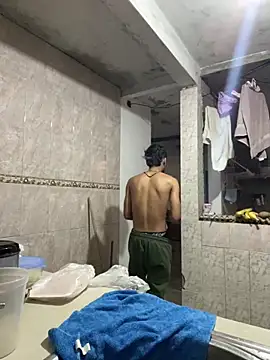 Rouuus12 online show from February 4, 12:33 pm