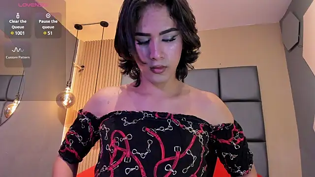 HOTTY RED  online show from December 19, 6:56 pm