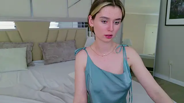 MarybethSnow online show from January 25, 11:00 pm