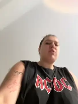 Snapshot of SuzieMurray chatting on September 27, 10:20 am SuzieMurray online show from September 27, 10:20 am