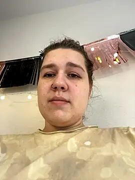 Snapshot of SuzieMurray chatting on October 29, 10:17 am SuzieMurray online show from October 29, 10:17 am