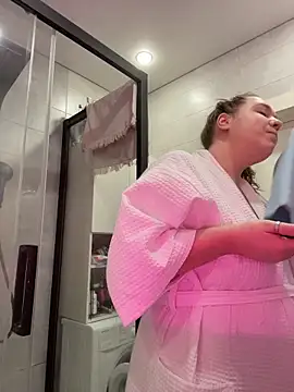 SuzieMurray online show from February 13, 8:21 am