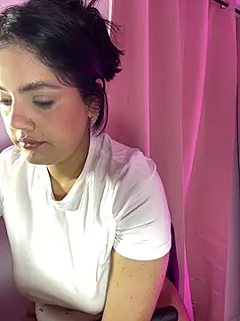 kimberlyhills1 online show from May 4, 4:03 pm