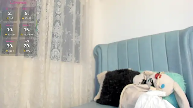 AlexaFoxy18 online show from January 7, 8:06 am