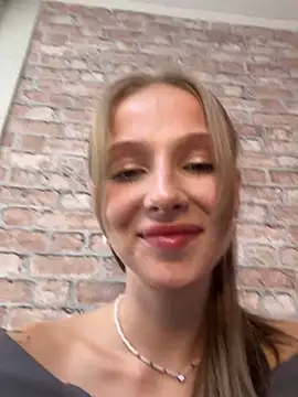 CaseyStar online show from September 18, 1:13 pm