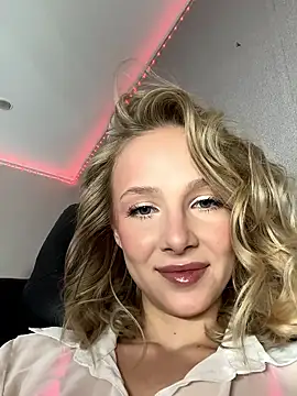 CaseyStar online show from January 17, 2:22 pm