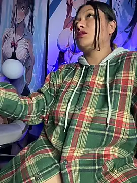 Snapshot of Im_Little chatting on January 26, 10:13 pm Im Little online show from January 26, 10:13 pm