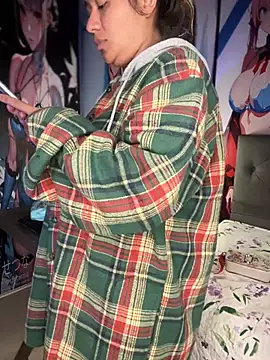 Snapshot of Im_Little chatting on February 8, 3:08 am Im Little online show from February 8, 3:08 am