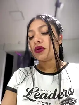 Snapshot of Im_Little chatting on October 15, 3:39 am Im Little online show from October 15, 3:39 am