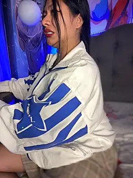 Snapshot of Im_Little chatting on October 21, 3:40 am Im Little online show from October 21, 3:40 am