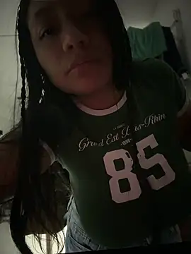 Im Little online show from May 6, 2:19 am