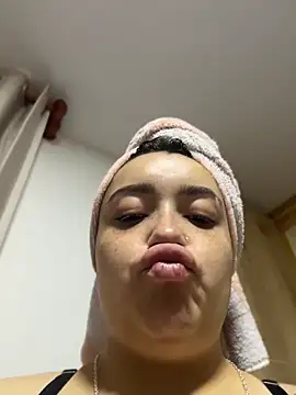 Snapshot of Tatiana_O chatting on April 17, 1:03 pm Tatiana O online show from April 17, 1:03 pm