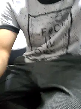 charlesss19 online show from November 9, 10:19 pm