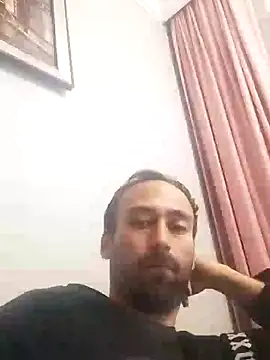 Snapshot of ozkanaslan chatting on December 4, 1:03 am ozkanaslan online show from December 4, 1:03 am