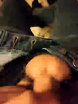 Snapshot of ozkanaslan chatting on December 18, 4:17 pm ozkanaslan online show from December 18, 4:17 pm