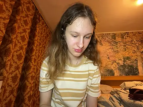 Snapshot of Eva_Angel3 chatting on April 1, 5:43 pm Eva Angel3 online show from April 1, 5:43 pm