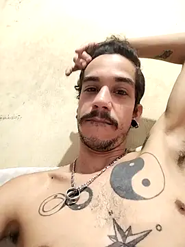 gatobranco001 online show from March 3, 5:39 pm