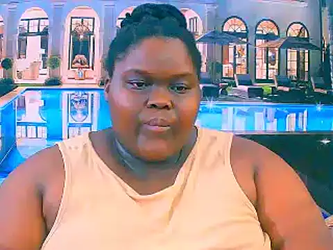 EbonyHotBuns online show from December 21, 7:04 am