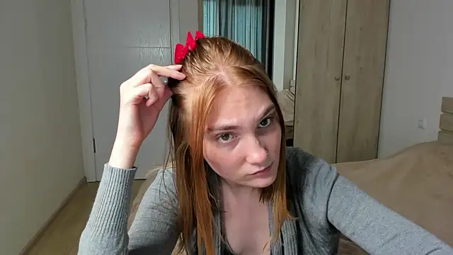 ReddHotPipper online show from July 28, 3:24 am