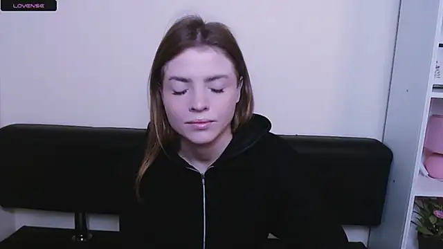 Snapshot of MissOliviaa_ chatting on January 8, 7:24 am MissOliviaa  online show from January 8, 7:24 am