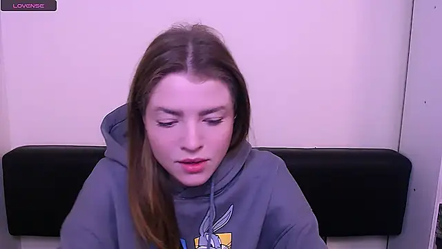 Snapshot of MissOliviaa_ chatting on January 21, 7:58 am MissOliviaa  online show from January 21, 7:58 am