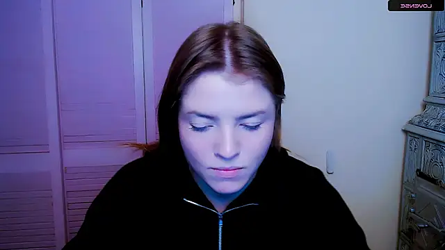 Snapshot of MissOliviaa_ chatting on January 24, 5:42 pm MissOliviaa  online show from January 24, 5:42 pm