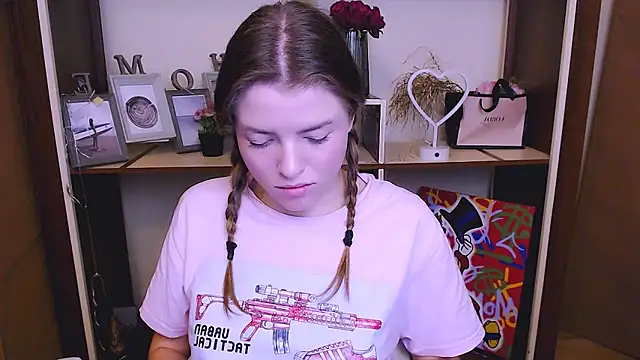 Snapshot of MissOliviaa_ chatting on January 25, 12:47 pm MissOliviaa  online show from January 25, 12:47 pm