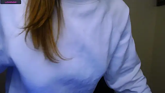 Snapshot of MissOliviaa_ chatting on February 25, 2:11 pm MissOliviaa  online show from February 25, 2:11 pm