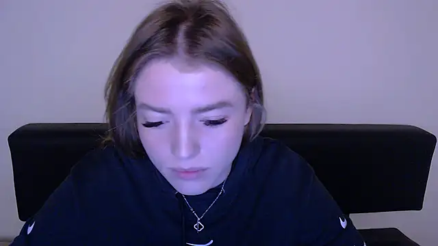 Snapshot of MissOliviaa_ chatting on March 6, 11:47 am MissOliviaa  online show from March 6, 11:47 am