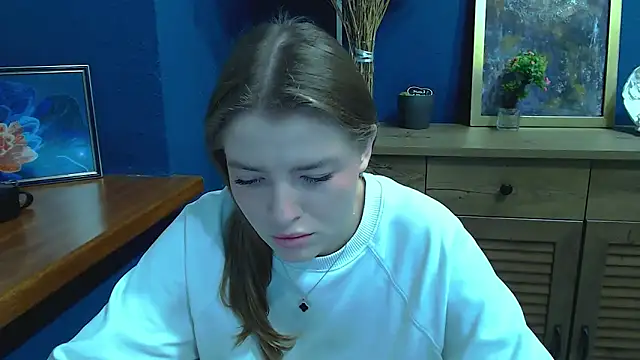 MissOliviaa  online show from December 5, 7:50 am