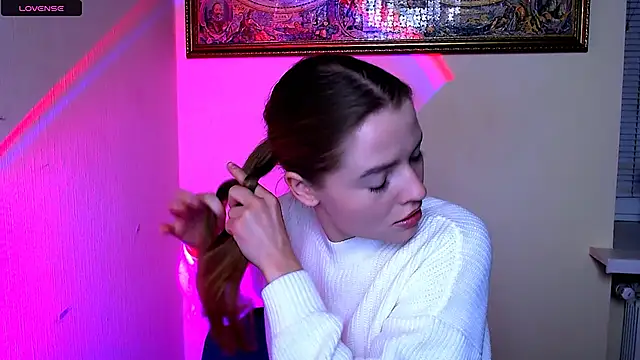 MissOliviaa  online show from February 7, 4:43 pm