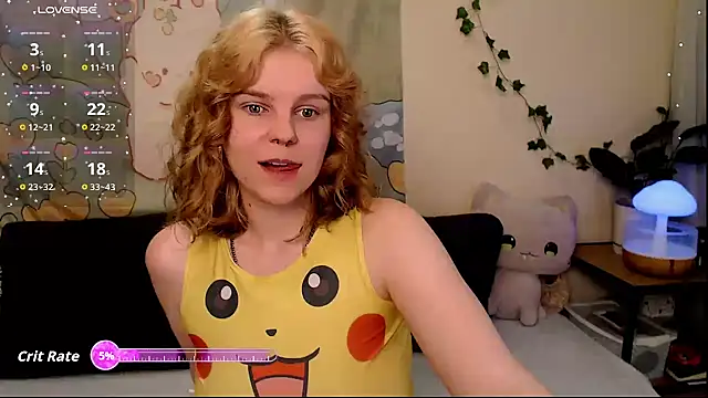 Snapshot of Moona_xx chatting on April 10, 9:41 pm Moona xx online show from April 10, 9:41 pm