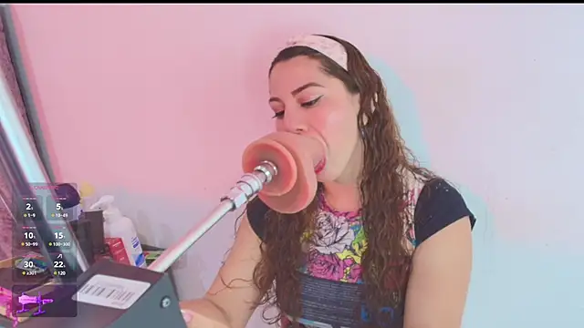 hade cute online show from December 7, 4:25 pm