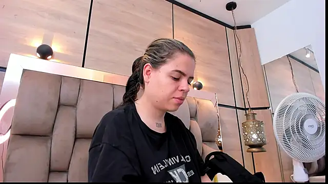 Snapshot of dorothy_vegga chatting on February 24, 2:53 am dorothy vegga online show from February 24, 2:53 am