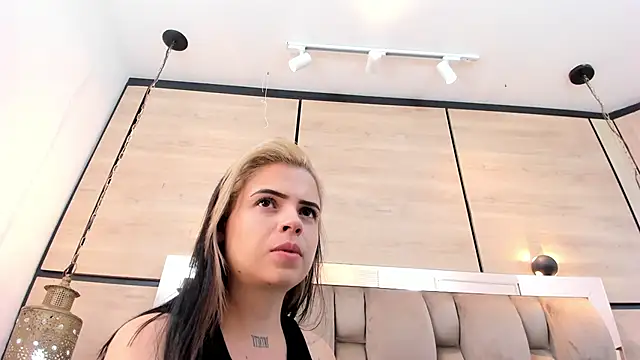 Snapshot of dorothy_vegga chatting on March 23, 3:43 am dorothy vegga online show from March 23, 3:43 am