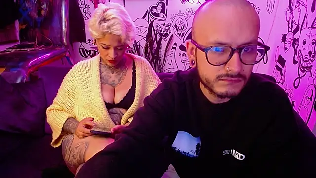 Snapshot of tatouagendecouple chatting on January 30, 5:30 am tatouagendecouple online show from January 30, 5:30 am