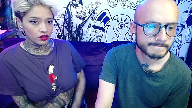 Snapshot of tatouagendecouple chatting on February 12, 10:26 pm tatouagendecouple online show from February 12, 10:26 pm
