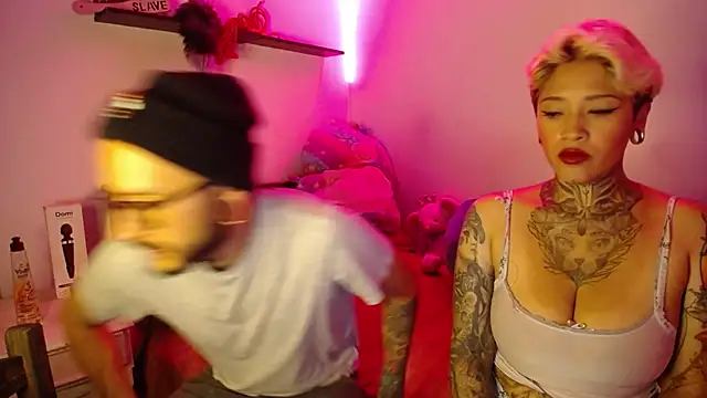 Snapshot of tatouagendecouple chatting on February 28, 3:04 am tatouagendecouple online show from February 28, 3:04 am