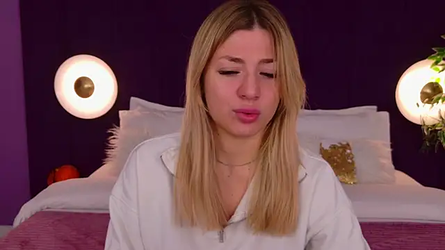 HelenaMorgan online show from October 21, 3:07 am